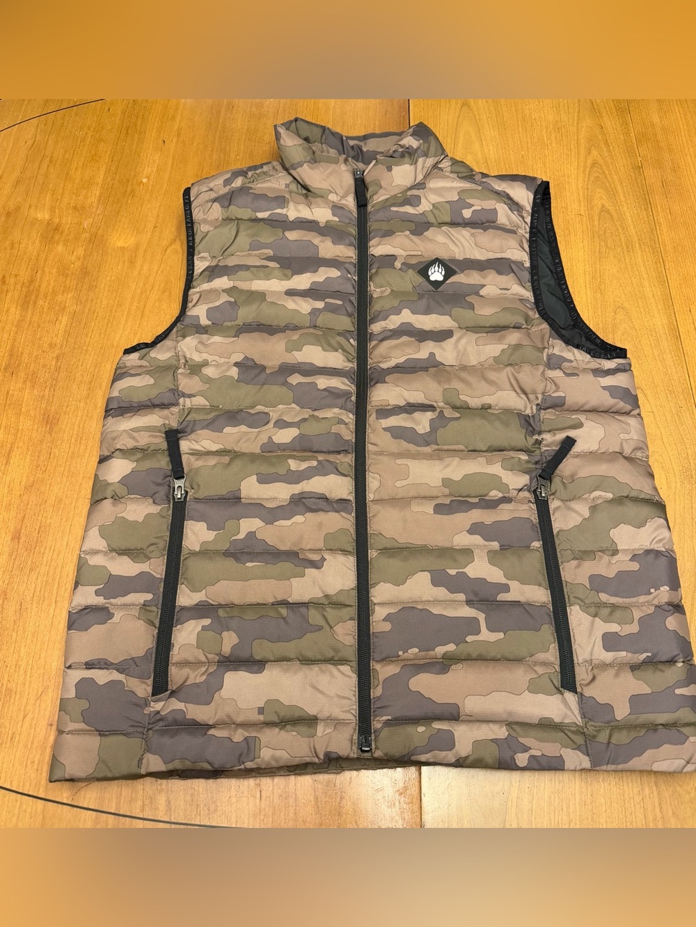 Duluth Trading Co AKHG Camo Puffer Vest | Cabincore Winter Woodland Hiking | M
